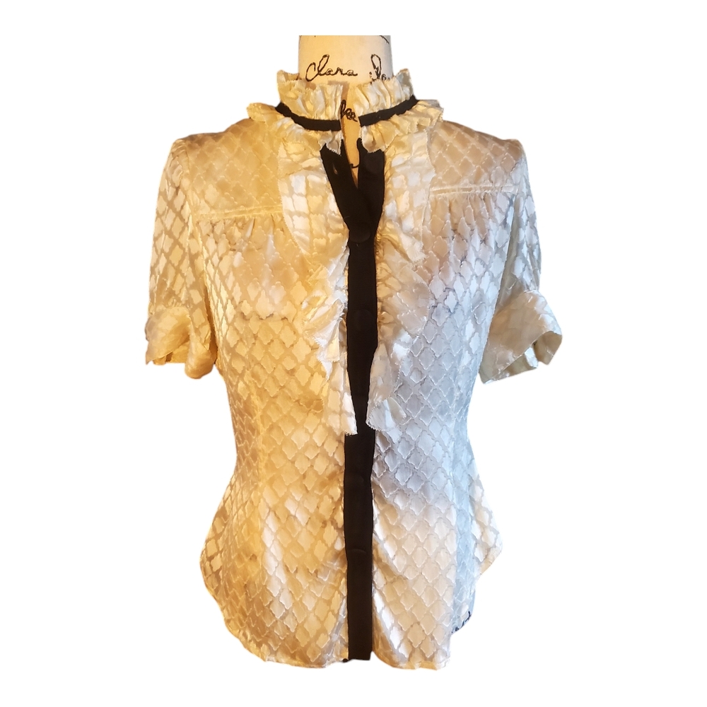 Diana Von Furstenberg Cream Ruffled Blouse  Short Sleeves Size 10
